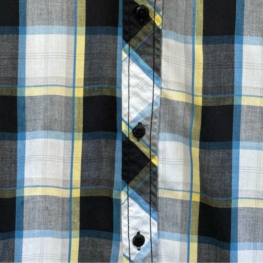 Machine Custom Co. Button Up Plaid Short Sleeve Shirt. Size XL